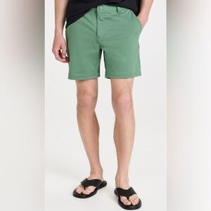 Rhone 7" Commuter Shorts in dark ivy green size 30